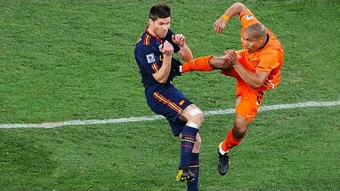 奥运冠军赵芸蕾湖北崇阳指导羽毛球新秀