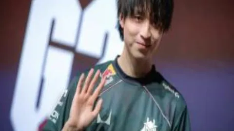 特尔施特根展示康复训练风采：心情舒畅！